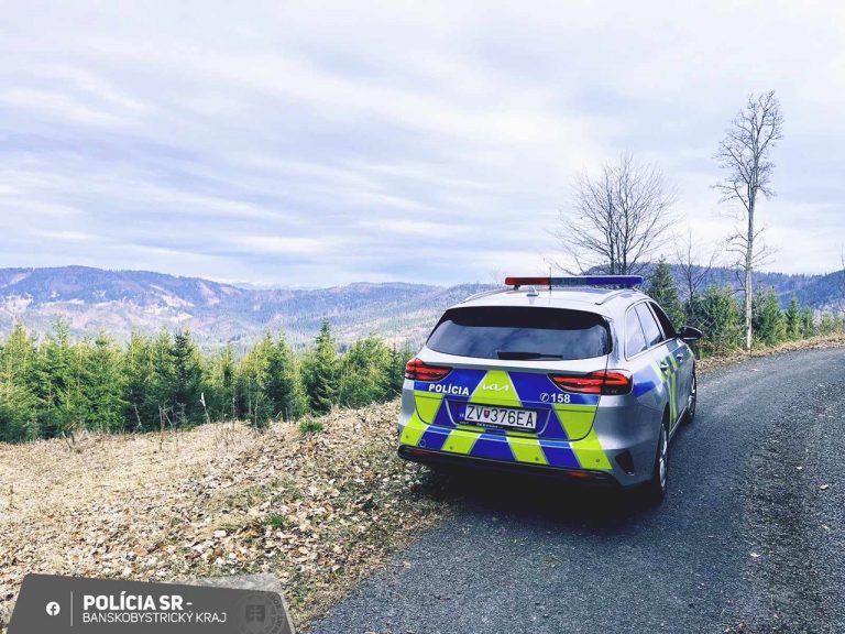 polícia policajné auto