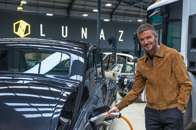 Firma Lunaz, v ktorej je David Beckham jedným z investorov je opäť v prevádzke