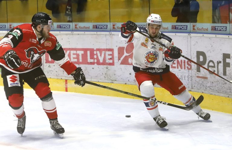 Patrik Luža Karol Csányi HKM Zvolen - HC '05 Banská Bystrica