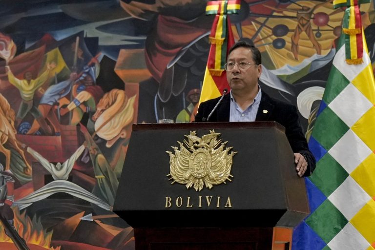 Bolivia Army prezident Luis Arce