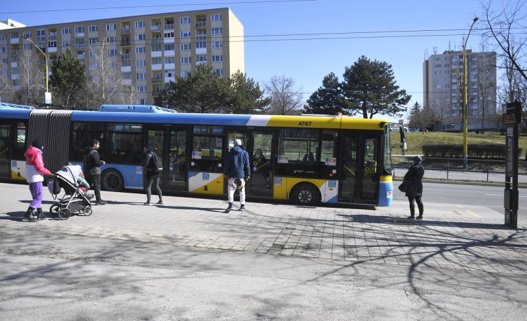 Zastávky MHD DPMK autobus KVP linka 71