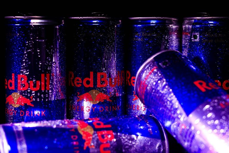 energetický nápoj redbull