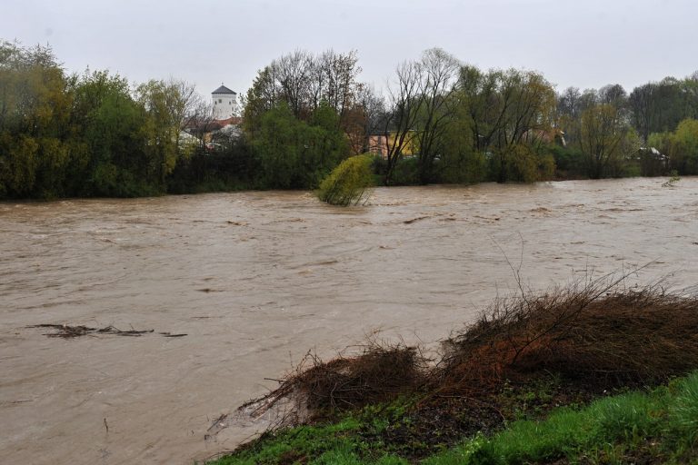 dažde povodne