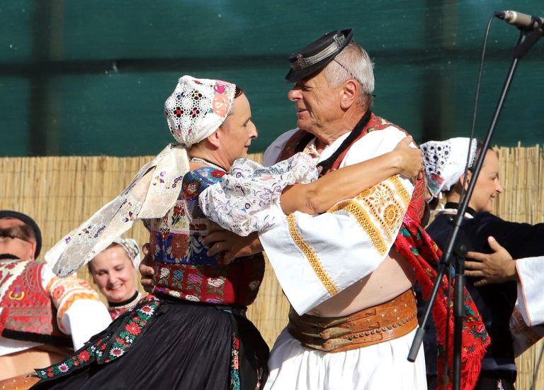 Očovská folklórna hruda