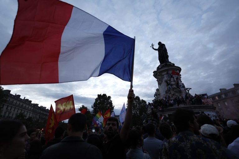 Druhé kolo predčasných parlamentných volieb vo Francúzsku