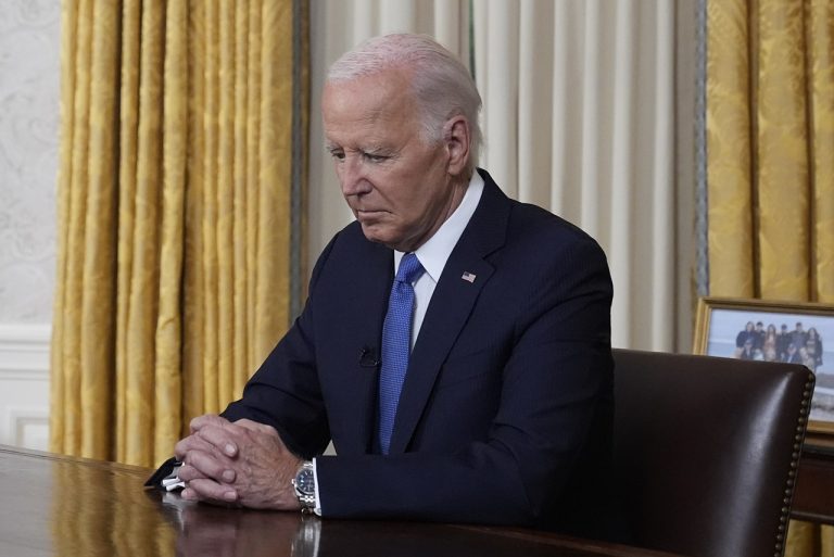 Biden vyhlásil, že sa vzdal kandidatúry v záujme ochrany demokracie