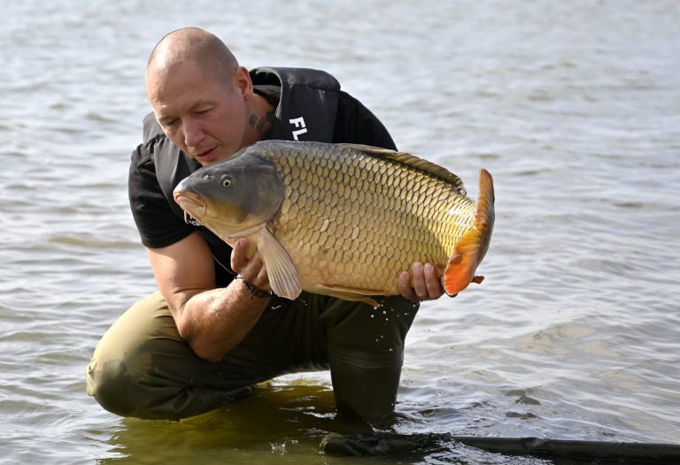 Rybári počas súťaže Zemplínsky kapor