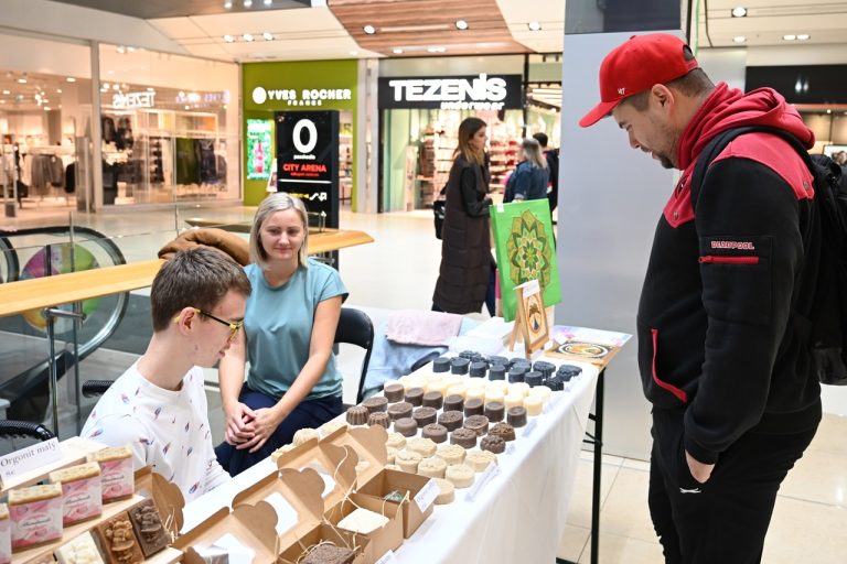 Trnava: Charitatívny bazár podporí zdravotne postihnuté deti a dospelých