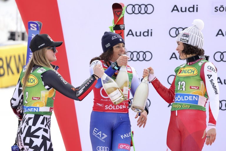 Obrovský slalom Svetového pohára v alpskom lyžovaní v rakúskom Söldene