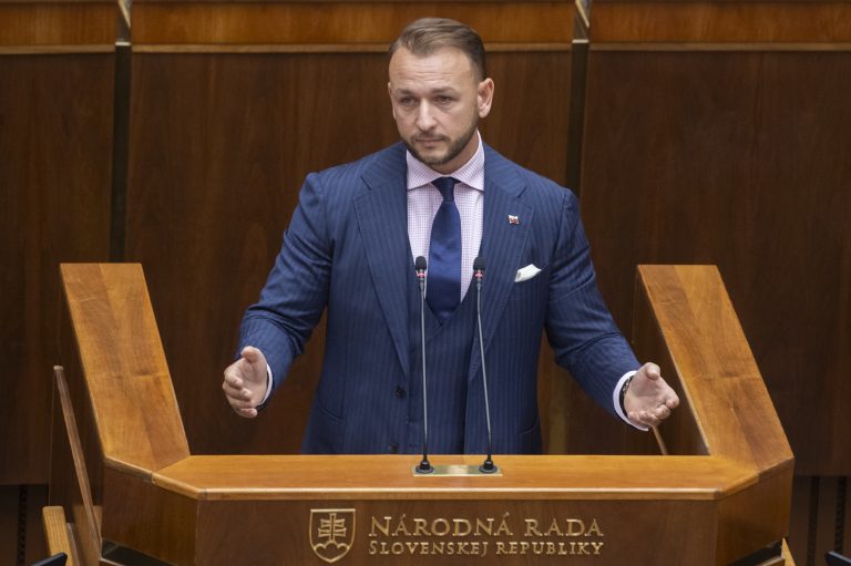 Eštok parlament