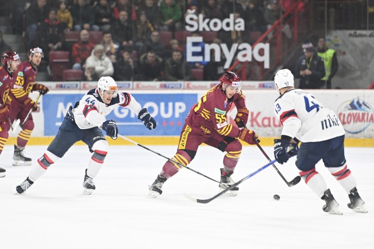 HK Dukla Trenčín - HC Slovan Bratislava