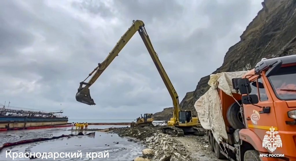 Russia Oil Spill poškodený tanker