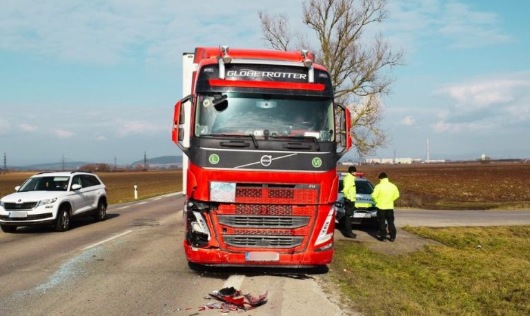 nehoda nákladné osobné auto okres Rimavská Sobota