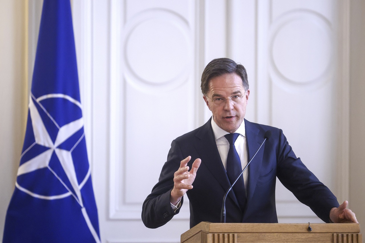 Bosnia NATO Rutte