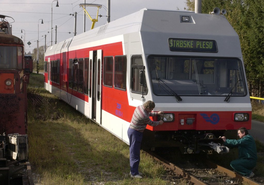 SR-Poprad-Tatranská elektrická železnica-električka